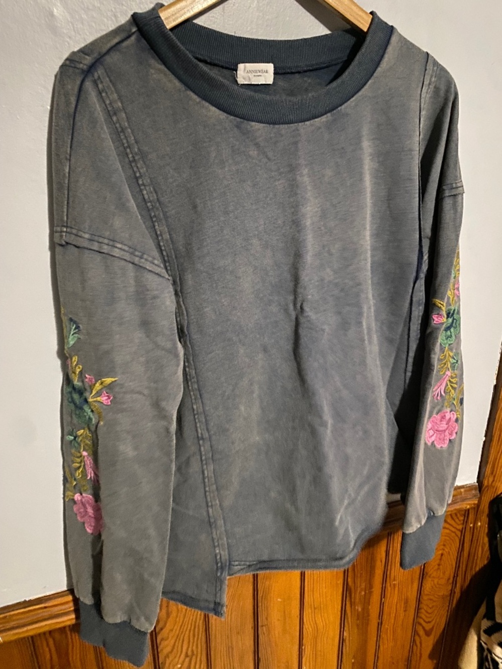 Anniewear Sweatshirt